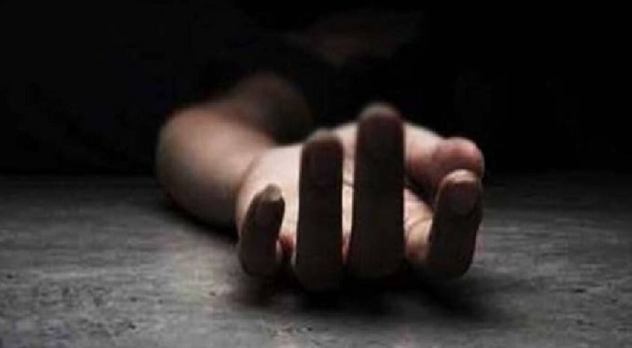 দশম শ্রেণির ছাত্রীর ঝুলন্ত লাশ উদ্ধার